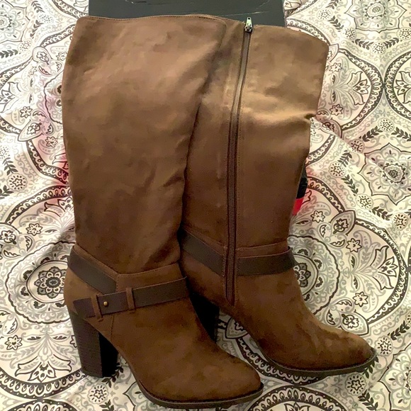 Charlotte Russe Shoes - 🖤Charlotte Russe Vegan Leather Heeled Boots.